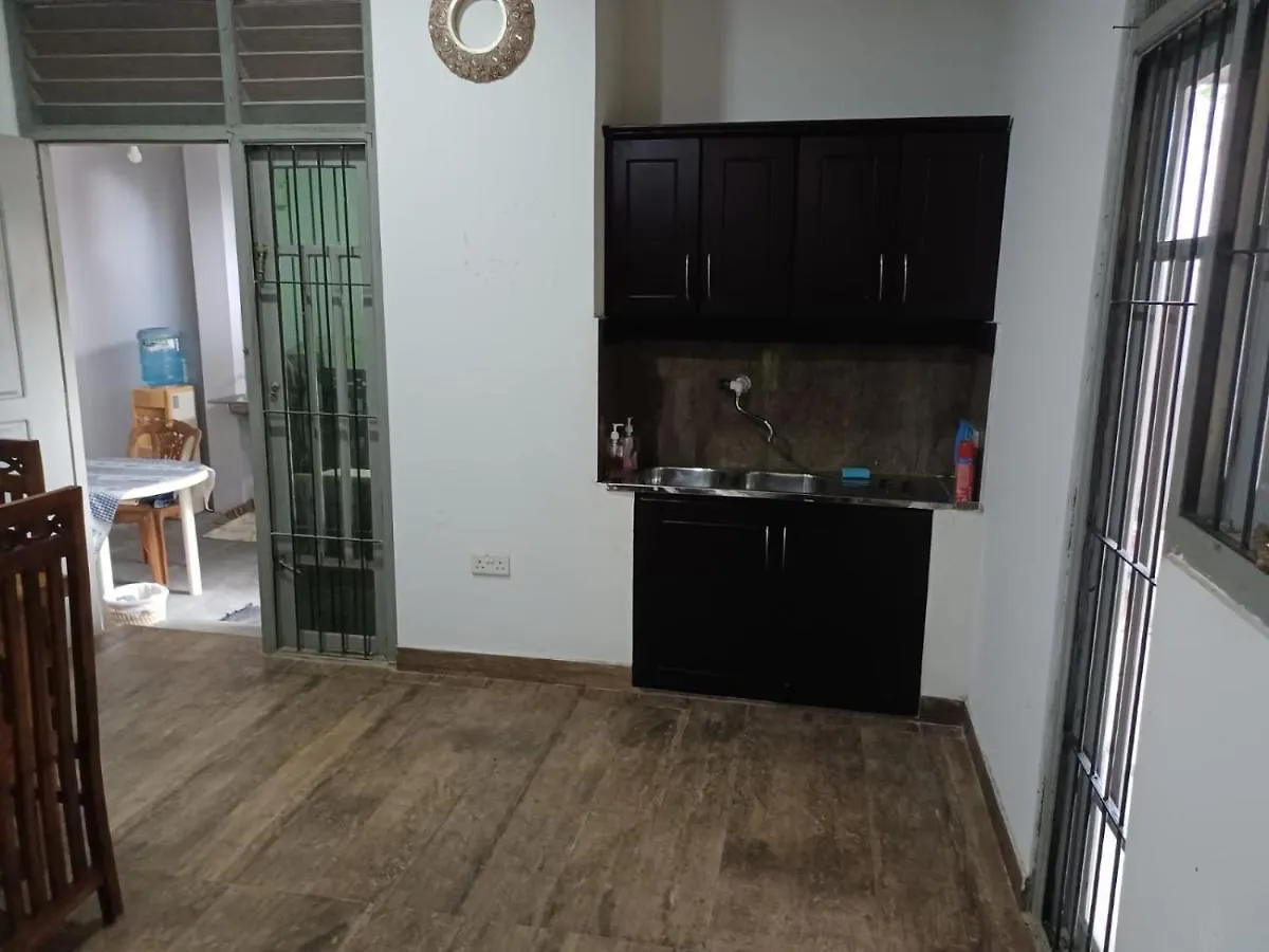 Mf Villa Negombo Vendégház