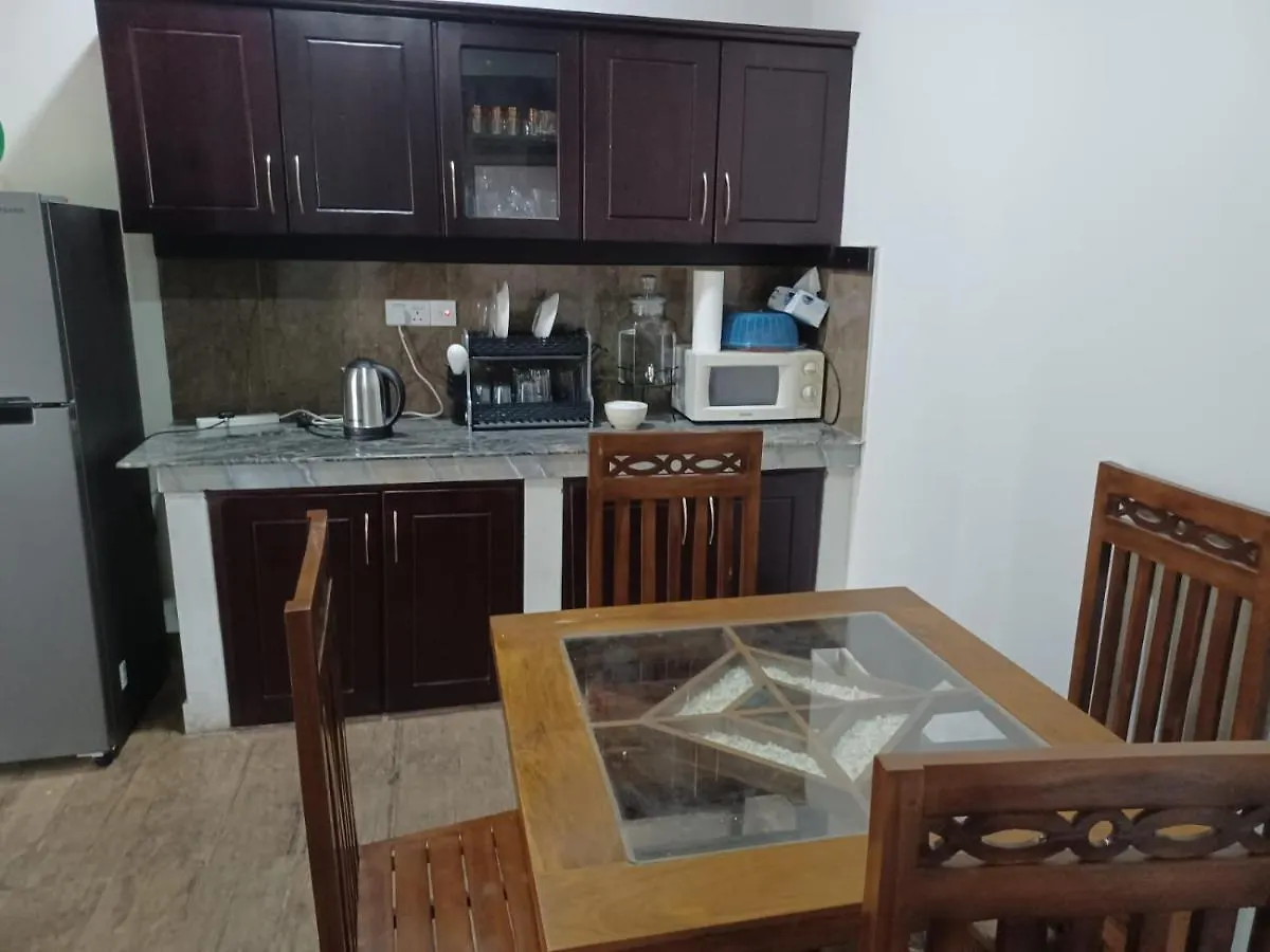 בית הארחה נגומבו Mf Villa סרי לנקה